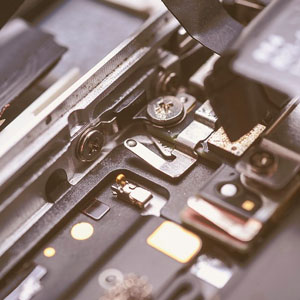 SHINE Electronics. Brand work & Web Dev.